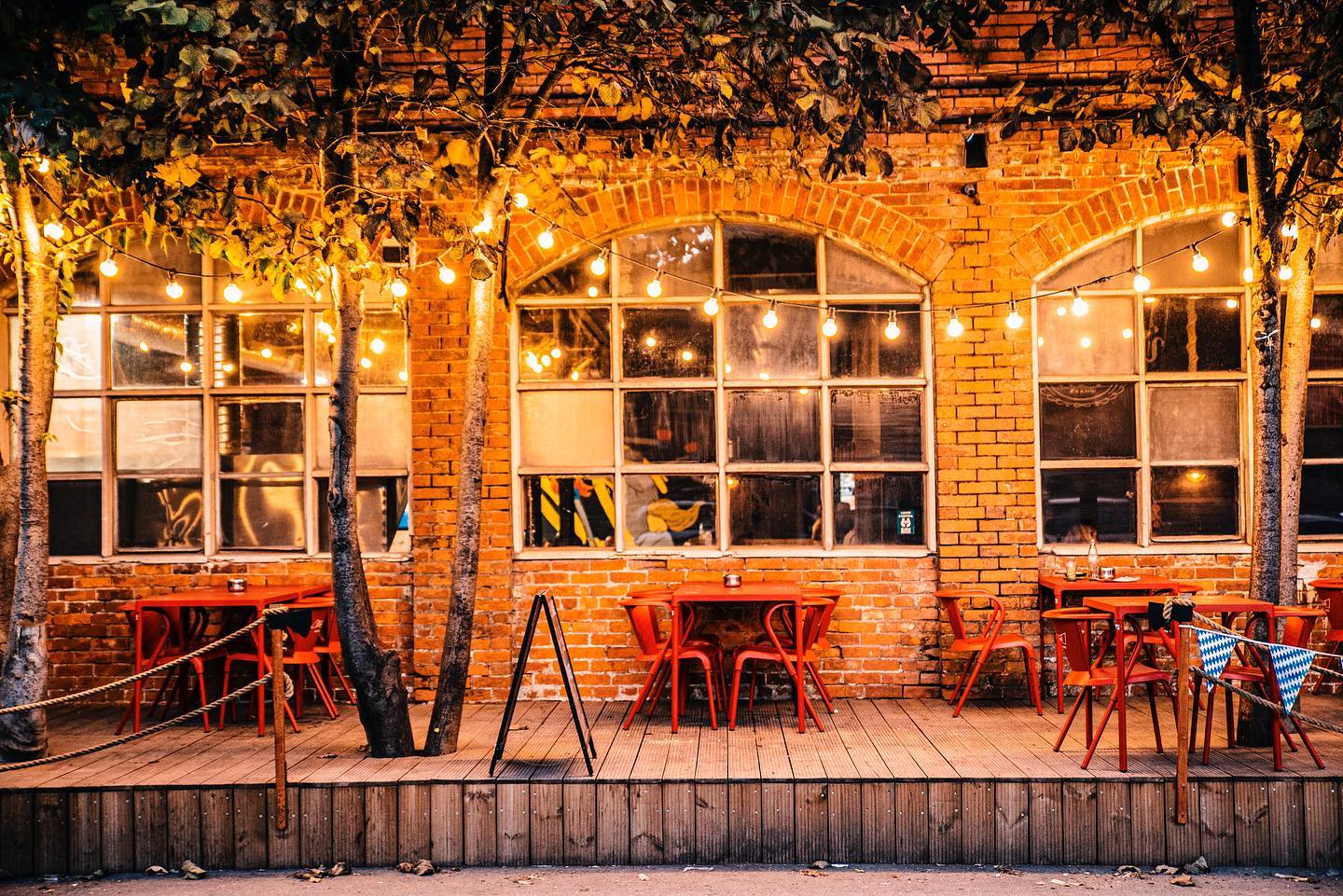 Axe Throwing & BBQ: Open Bar & Premium Pub Crawl by HenStagPortugal