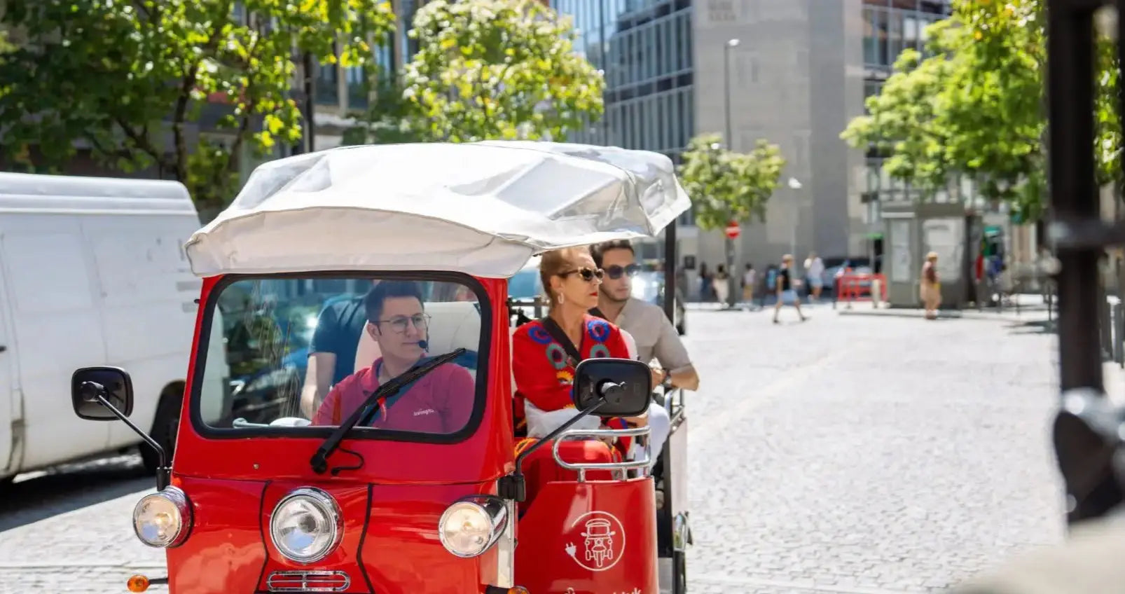 Tuk Tuk - Private Porto City Tour by HenStagPortugal
