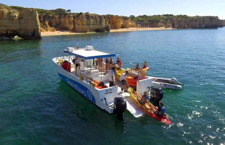 Benagil Kayak Tour HenStagPortugal