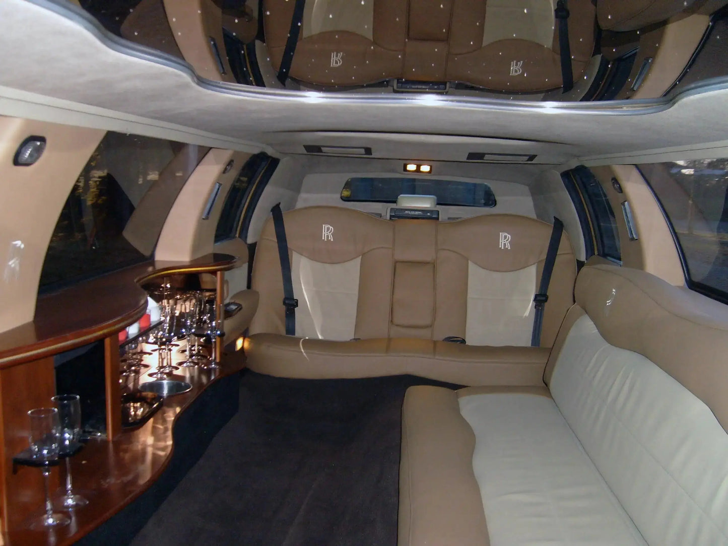 Limousine - Rolls Royce HenStagPortugal