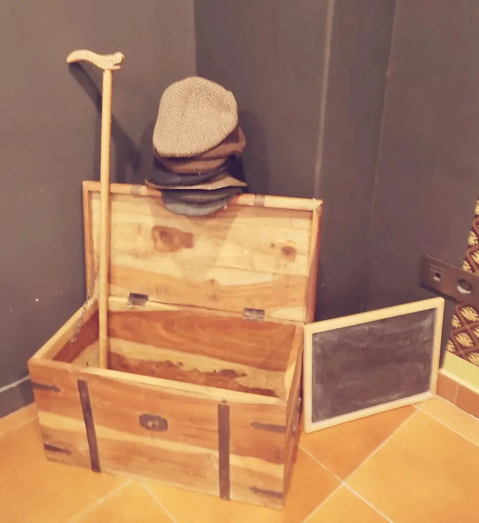 Escape Room - Sherlock se viste de negro HenStagPortugal