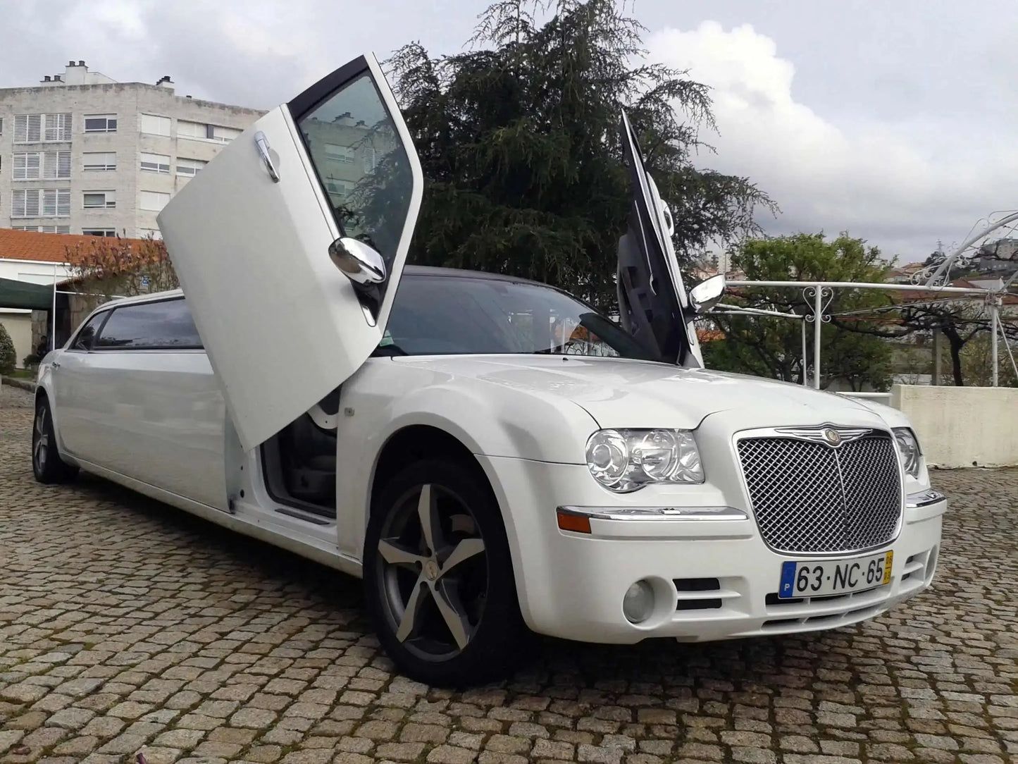 Limousine - Chrysler HenStagPortugal