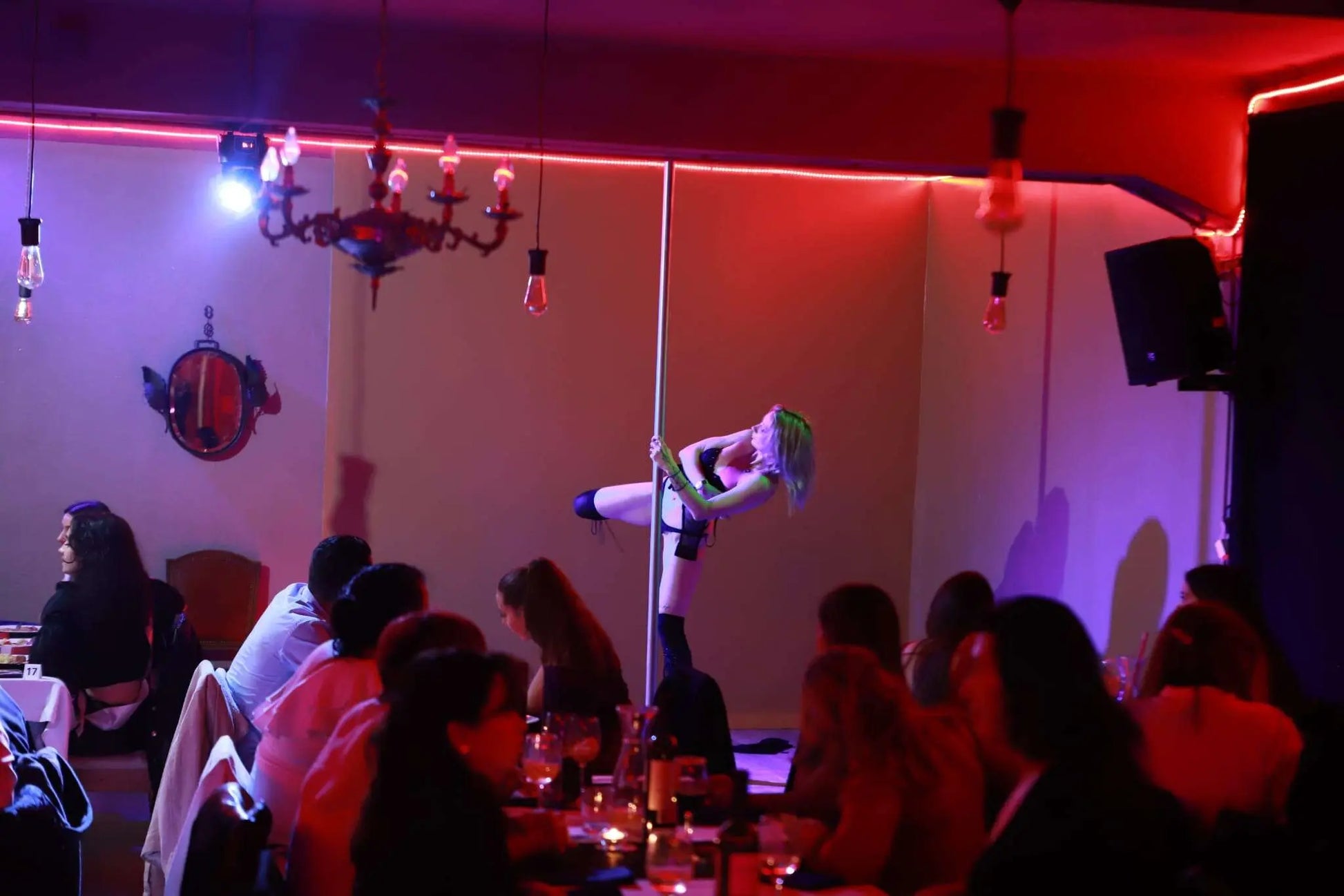 Erotic Dinner for Men and Women - HenStagPortugal