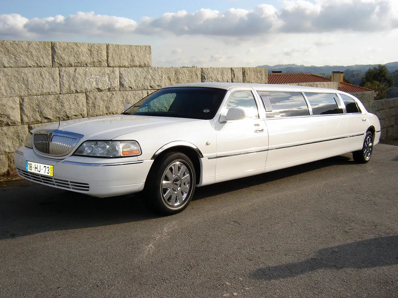 Limousine - Lincoln Town Car HenStagPortugal