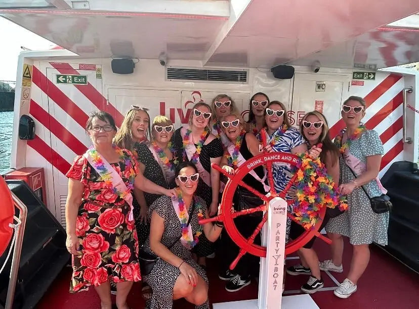 Boat Party - Sunset Bachelorette Party Portugal