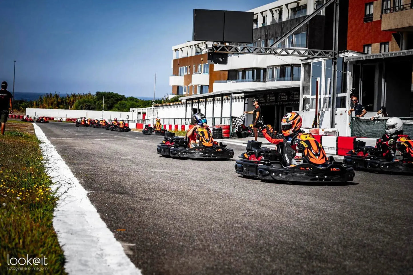 Go-Karting, Boat Party, and Pub Crawl with Open Bar – HenStagPortugal