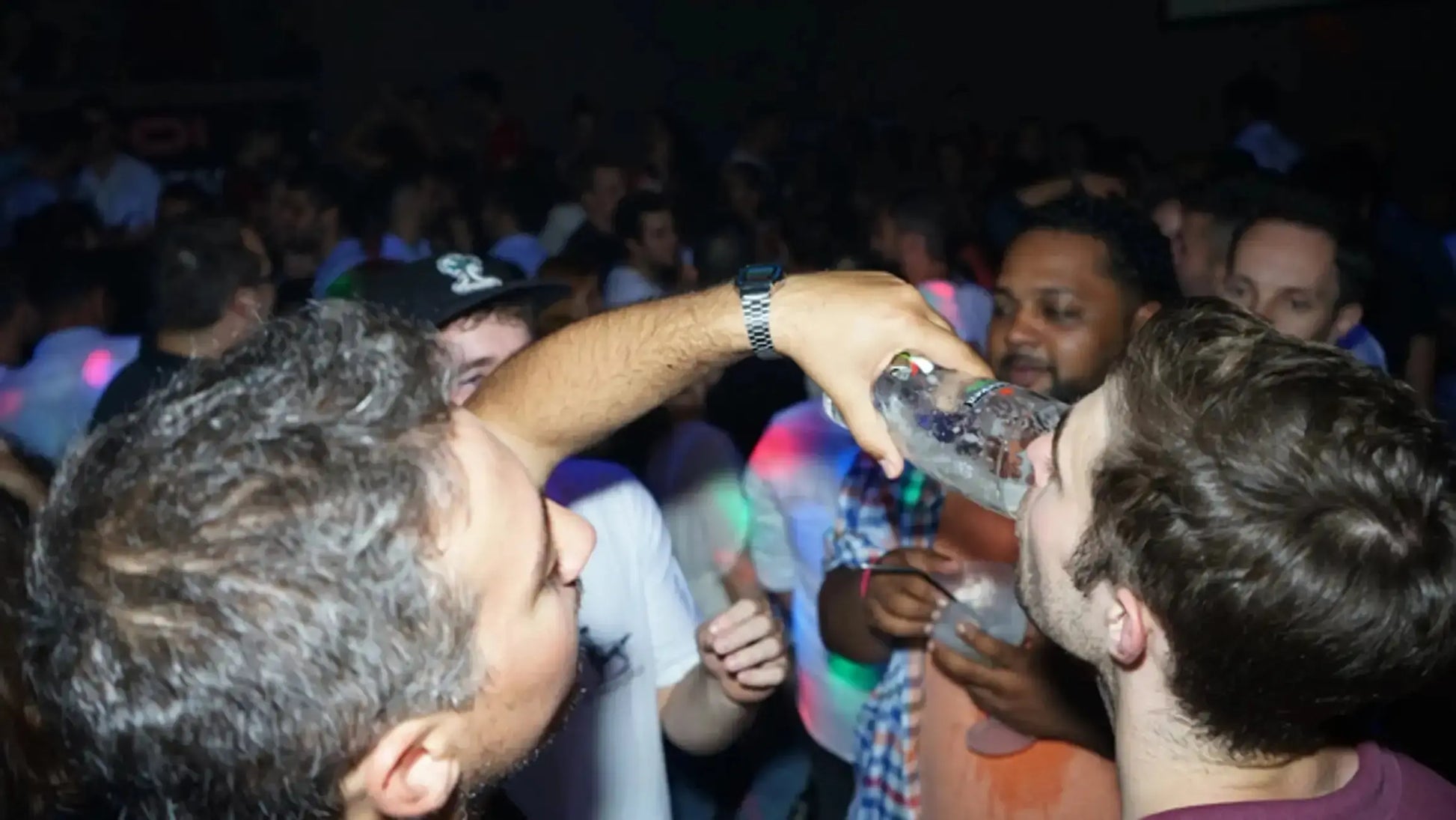 Tapas and Vinho Verde Experience & Pub Crawl HenStagPortugal