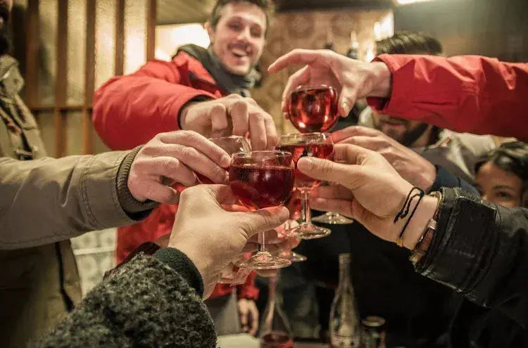 Tapas and Vinho Verde Experience & Pub Crawl HenStagPortugal