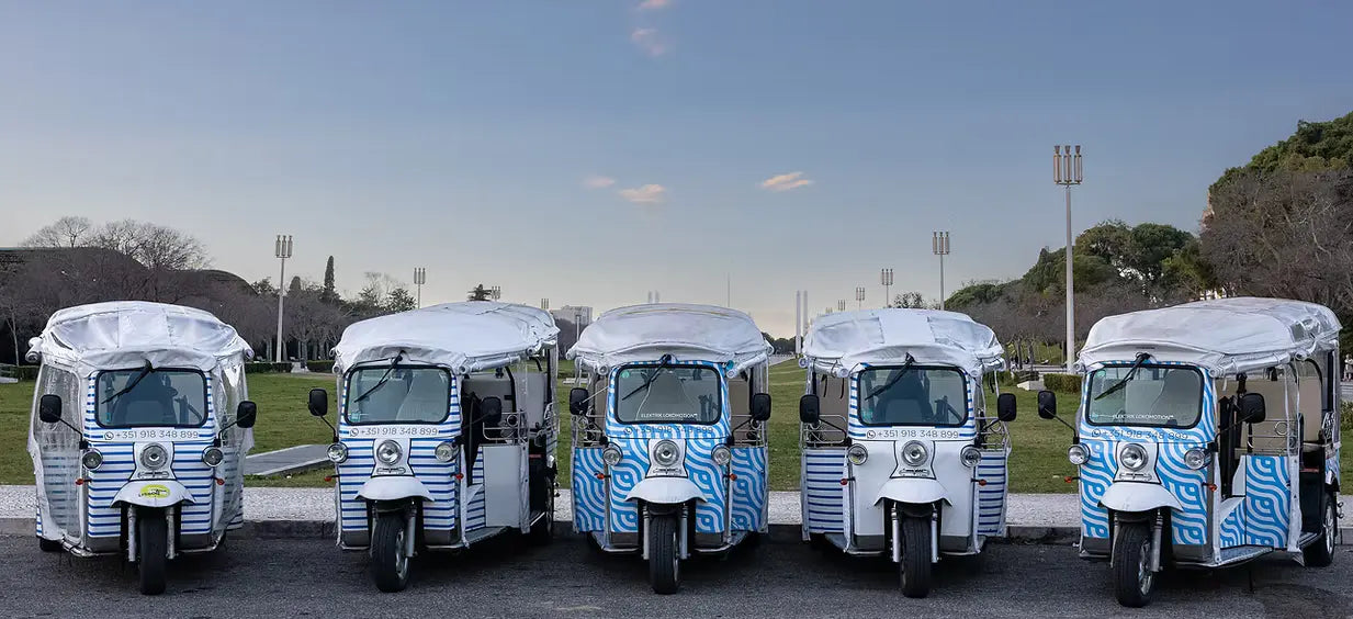 Tuk Tuk - Old City Premium Tour HenStagPortugal