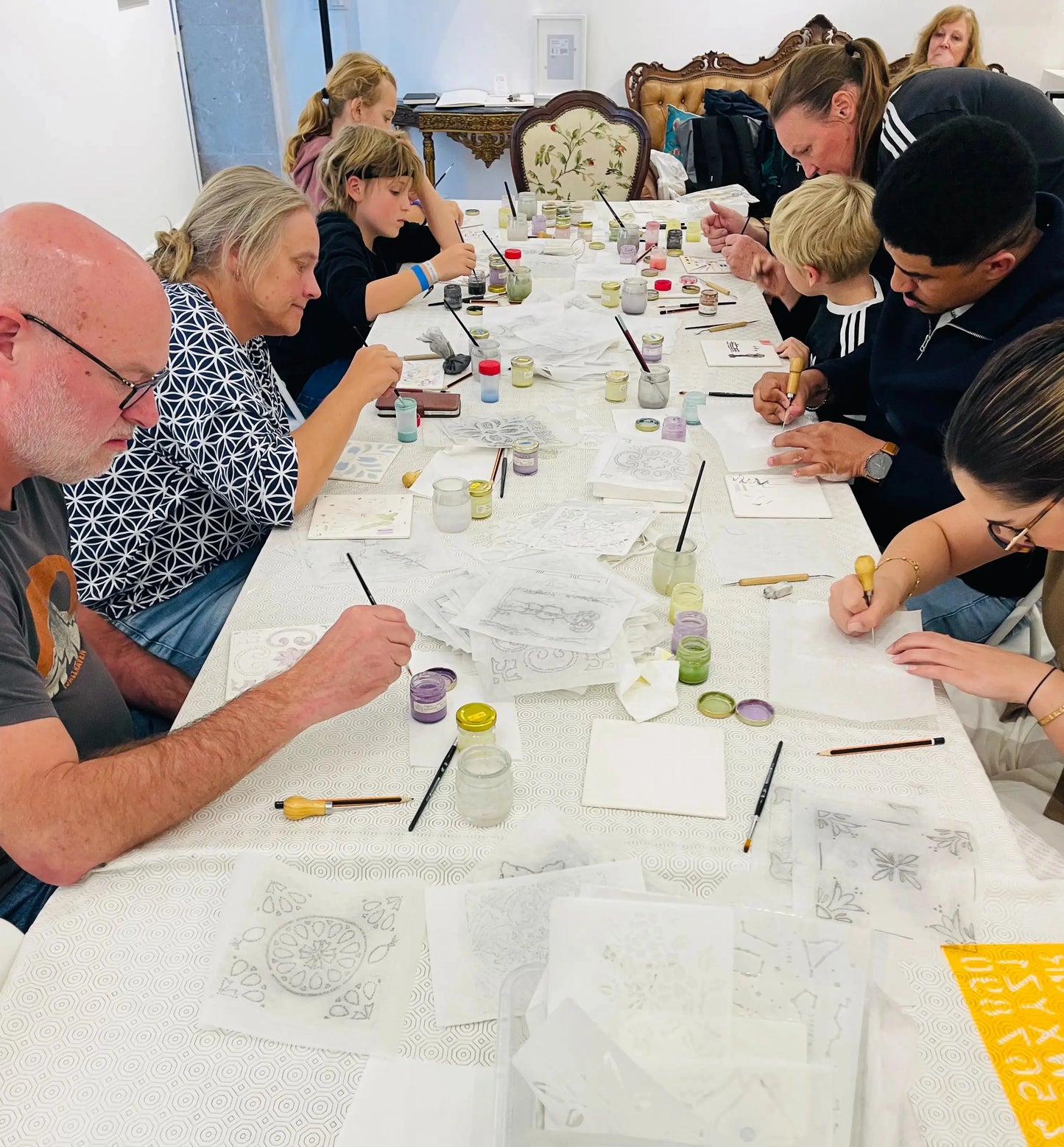 HenStagPortugal Canvas Painting Workshop